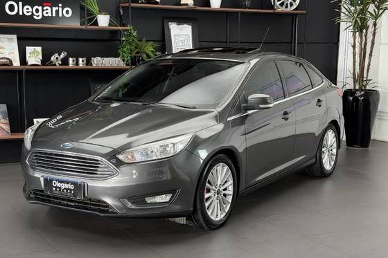 FORD FOCUS 2.0 TITANIUM 16V FLEX 4P POWERSHIFT FORD FOCUS 2.0 TITANIUM 16V FLEX 4P POWERSHIFT